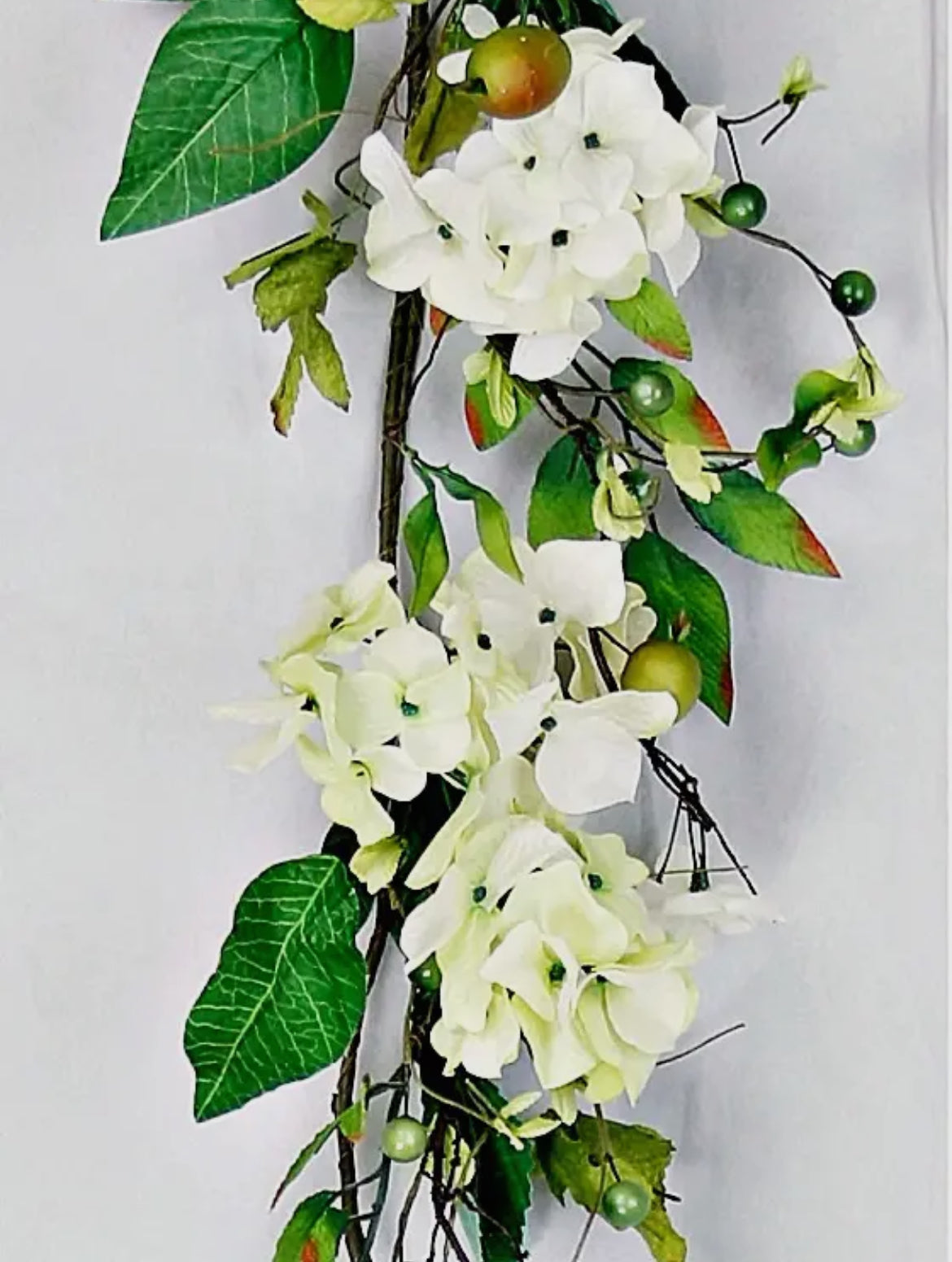 Hydrangea blossom garland