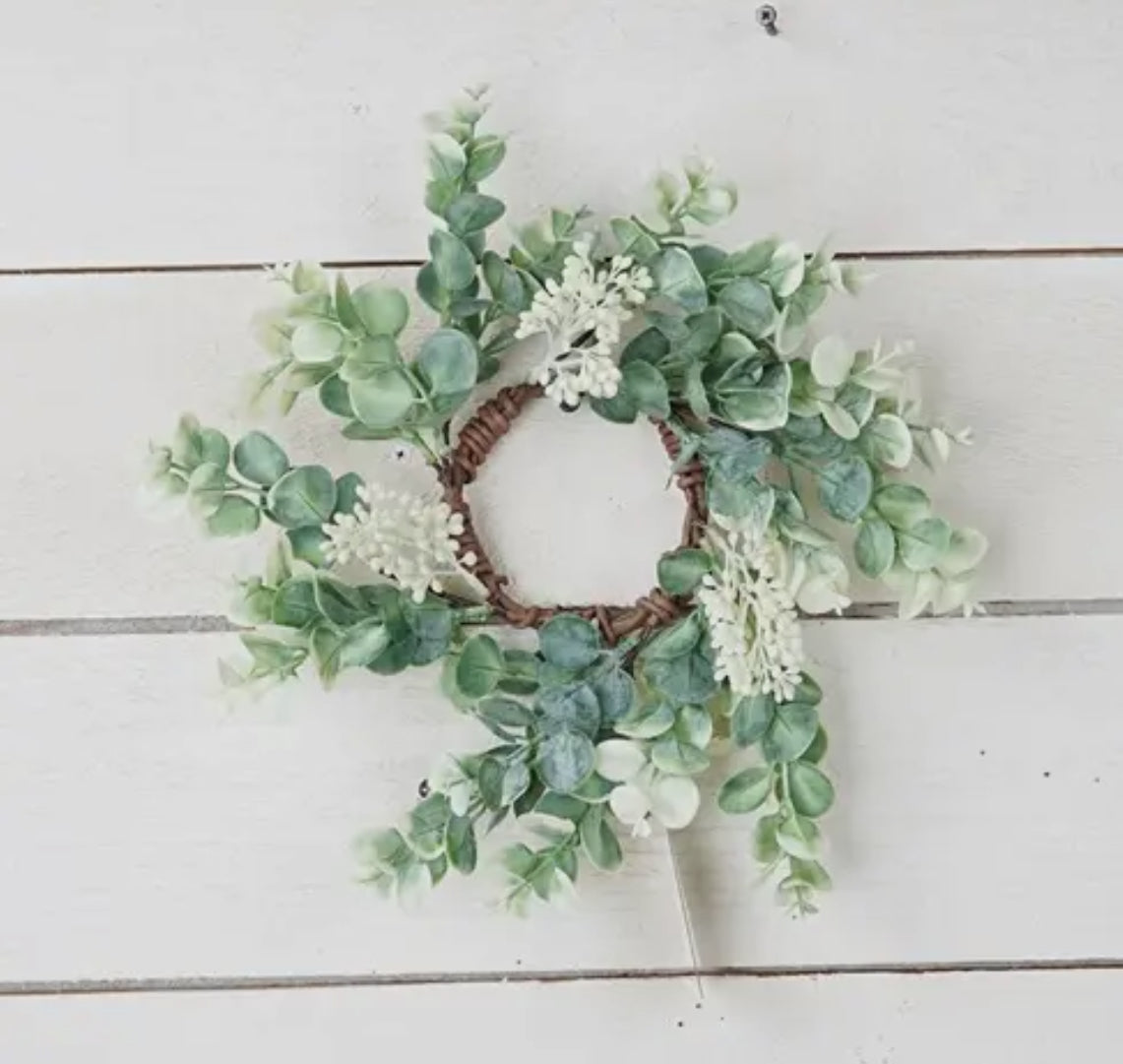 Seeded Baby Eucalyptus Candle Ring