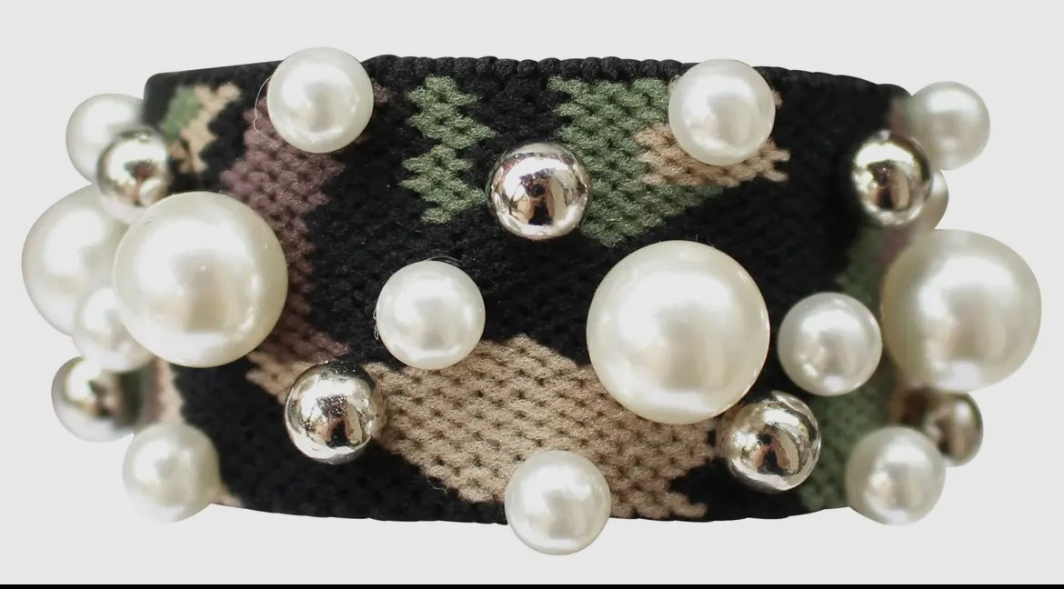 Pearl stud hair tie