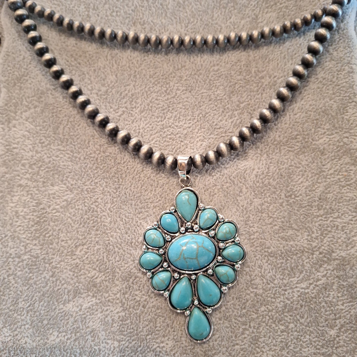 Turquoise pendant necklace