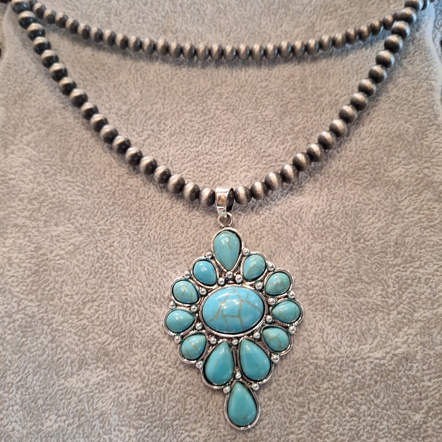 Turquoise pendant necklace