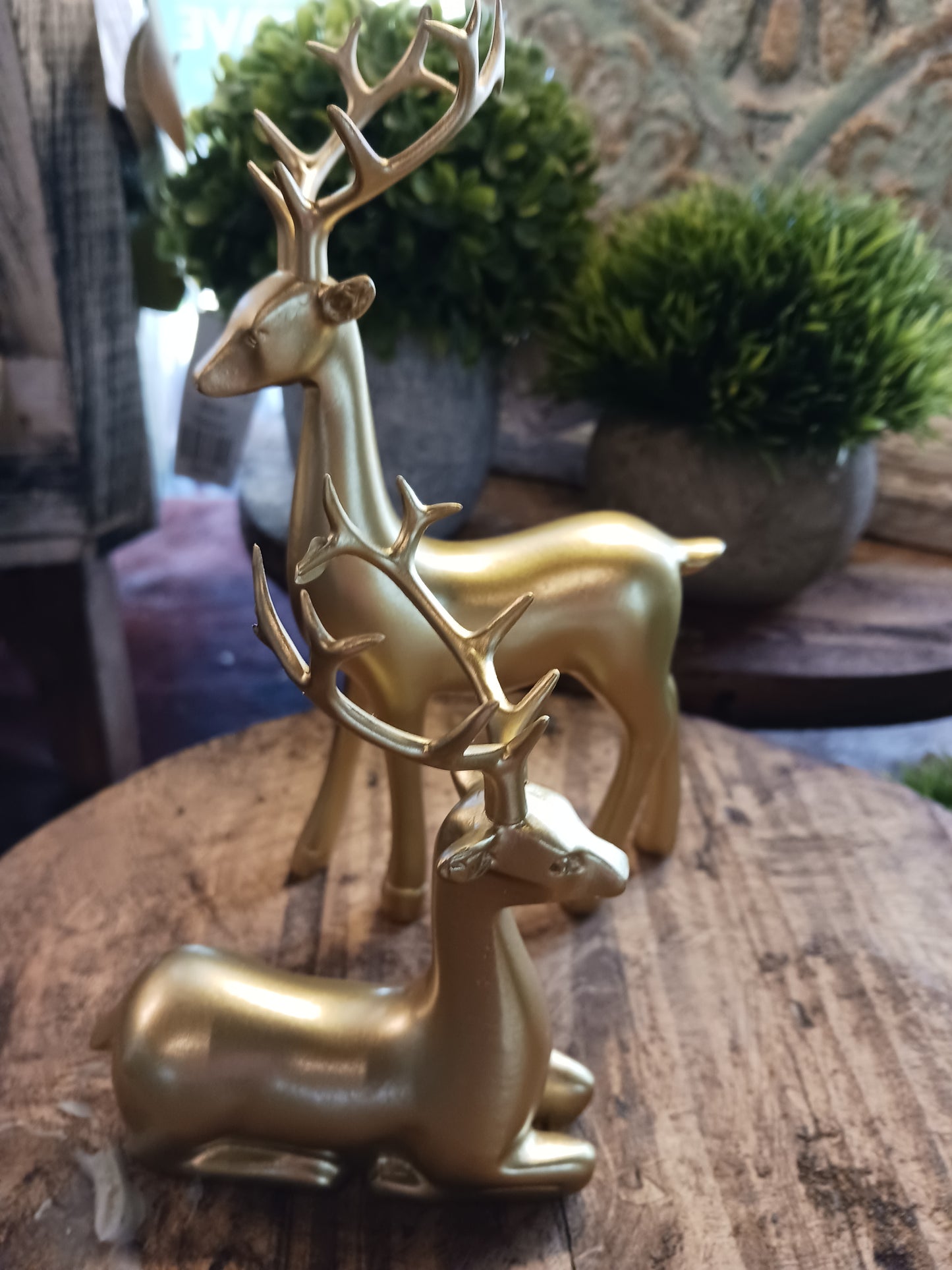 Dainty gold deer set of 2