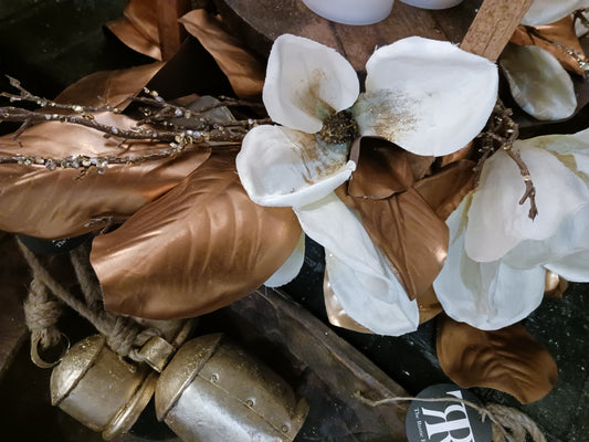 Glistening magnolia garland