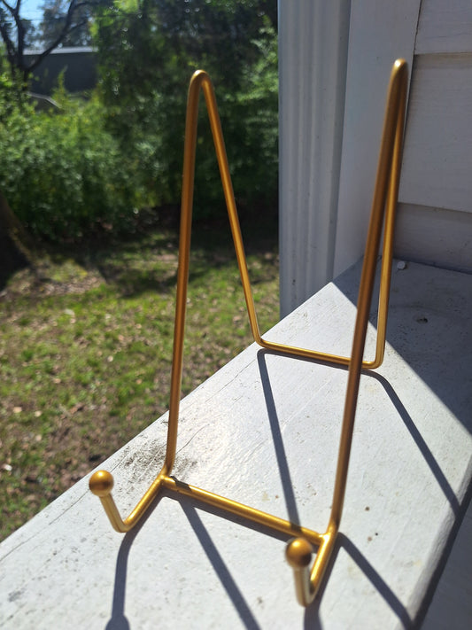 Gold easel