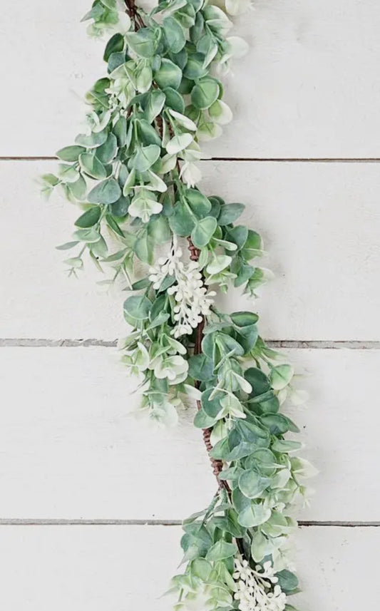 Seeded baby eucalyptus garland