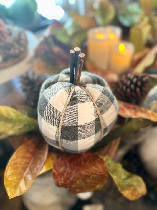 Plaid black pumpkin 6”