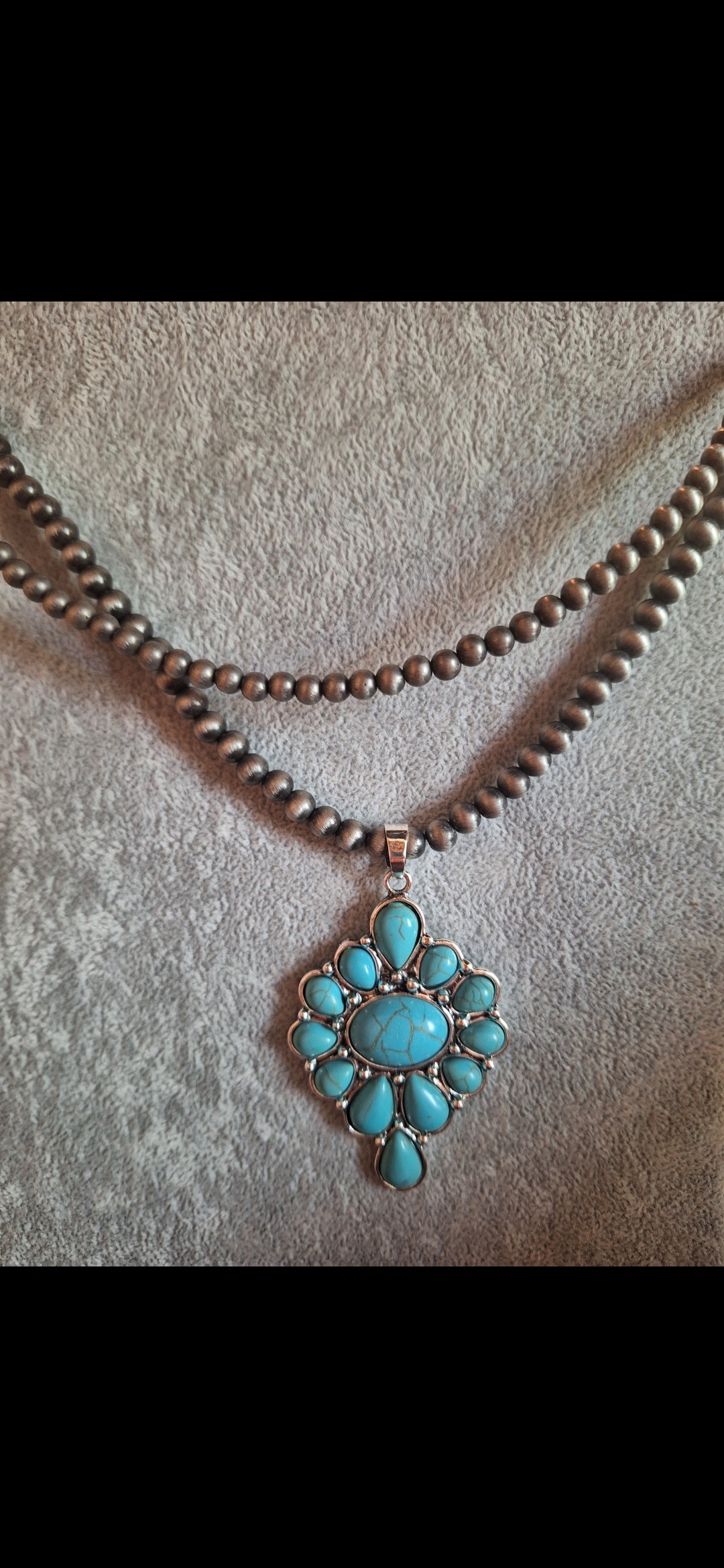 Turquoise pendant necklace