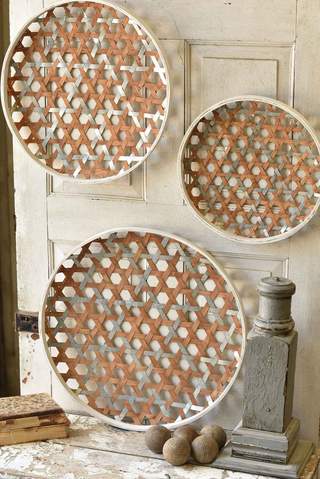 Thatched Tavern Tray Set of 3