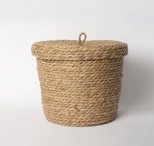 Sea grass basket with lid