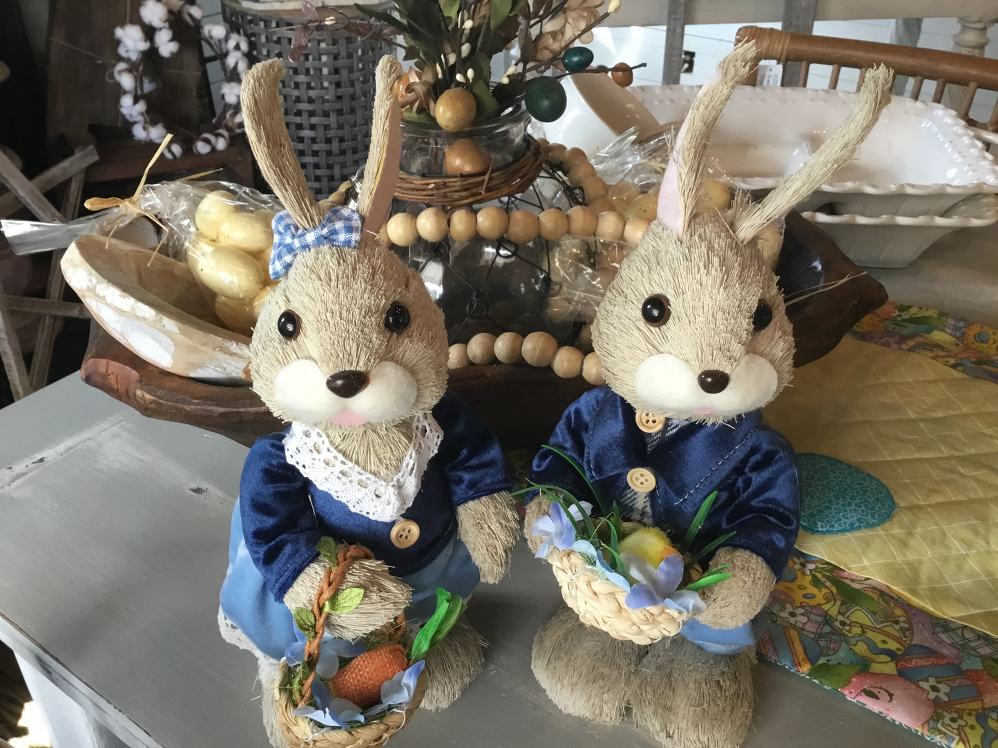 Spring bunny couple decor